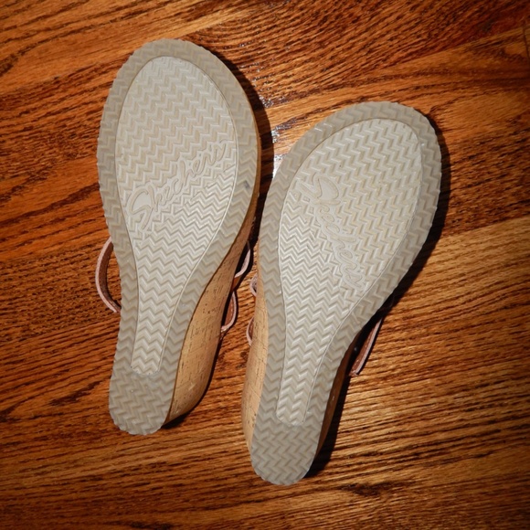 Sketchers Luxe Foam Wedge Platform Sandal - Picture 4 of 11